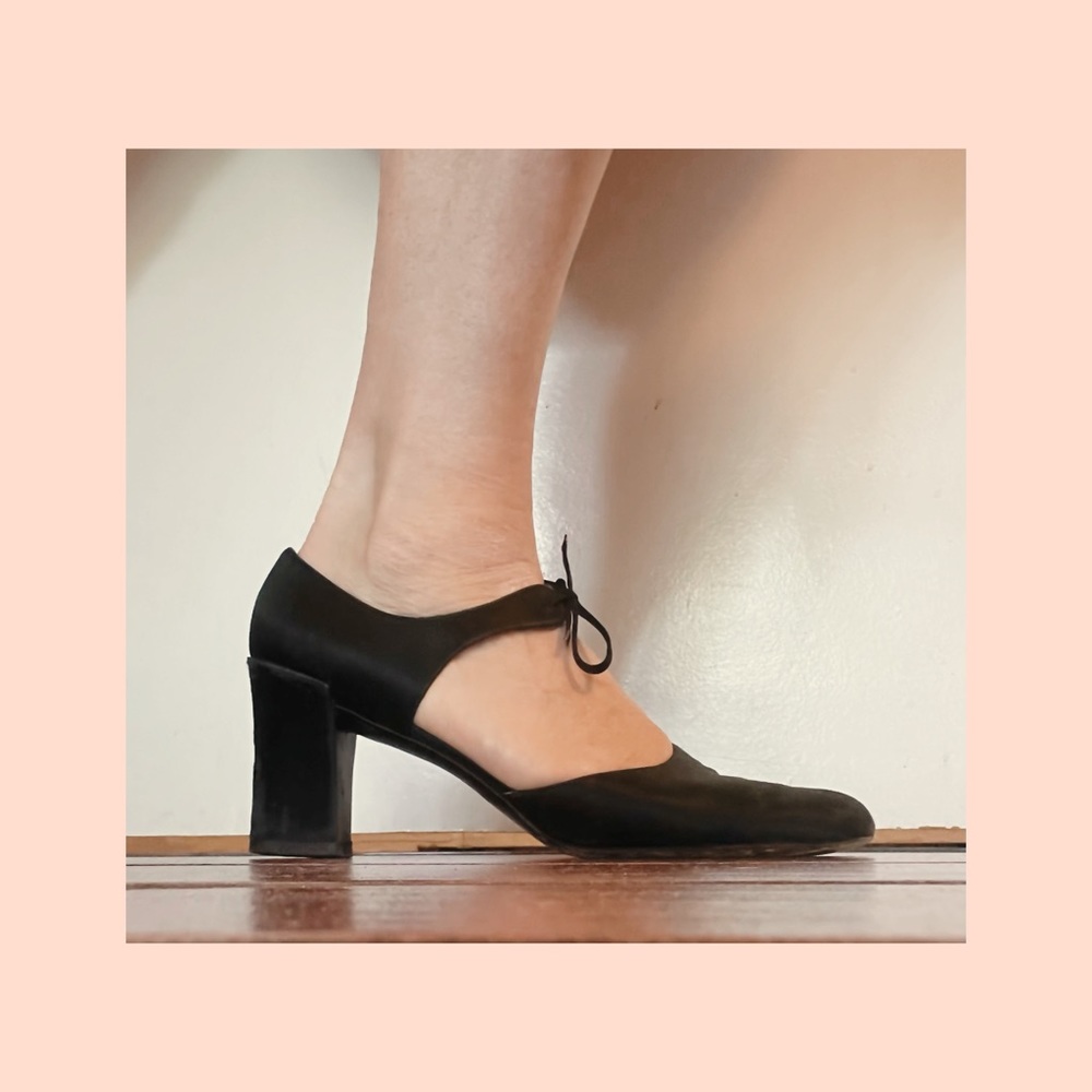 Vintage Souliers Christian Dior Black Satin Mary Jane Heels